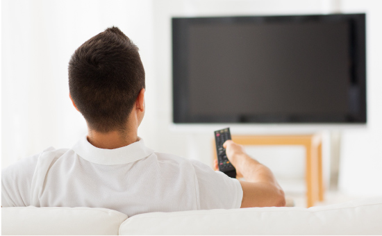 [写真]テレビ見ながら利用できる